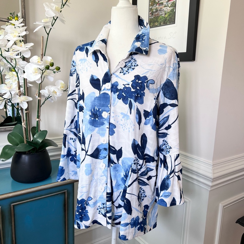 Ali Miles Blue and White Floral Button Down 3/4 Bell Sleeve Top Size L